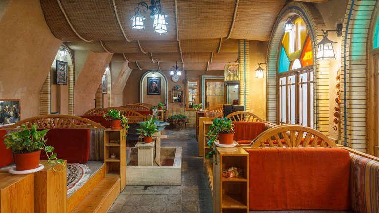 سفره خانه سنتی هتل نور مشهد